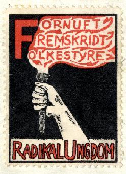 Brevmärke: Fackla "Förnuft Fremskridt Folkestyre". Undertext: "Radikal Ungdom" Ur: Kristianstads läns Frisinnade förbunds arkiv.